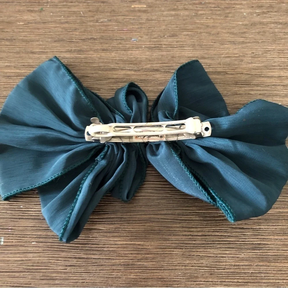 Vintage 90's hunter green bow clip